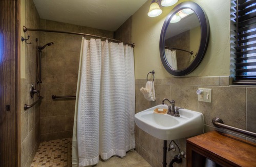 Hunt Apartment | Get away at Mo-Ranch!