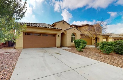 Glendale Sports and Entertainment District House | Getaway to Glendale