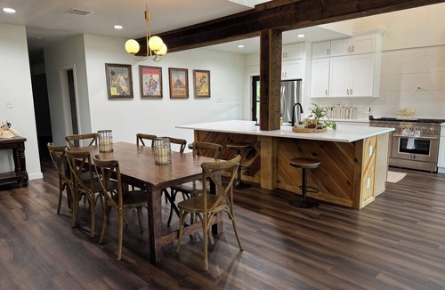 Alvin House | Giant Farmhouse in Santa Fe that sleeps 21