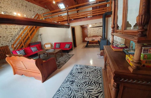 Marcillat-en-Combraille Cottage | Gite Marcillat-en-Combraille, 4 bedrooms, 12 persons