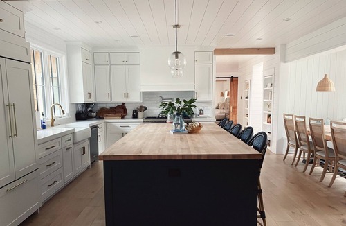 Pinetop House | Golf | Chef's Kitchen + Jacuzzi