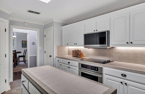 Mount Enterprise House | Golfers Paradise! 7- Minutes to Wild Spring Dunes Golf Resort! Sleeps 8!