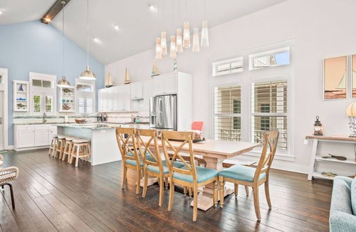 Cinnamon Shore House | Gorgeous Lakefront Home@Cinnamon Shore w/Access to Countless Amenities!