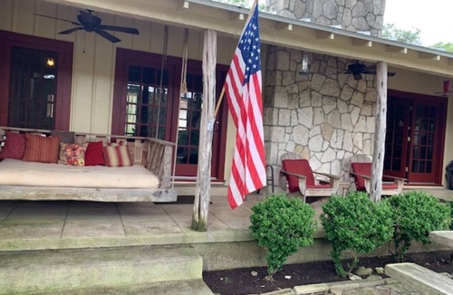 Hunt House | Gorgeous Riverfront Home! Sleeps 16! A View from every window!