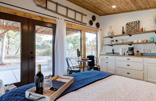 Hondo Cabin | Gorgeous Tiny House Retreat With Hot Tub