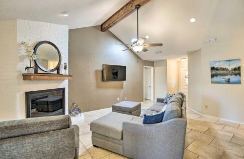 Granbury House | Granbury Home w/Lake Granbury Access + Dock!