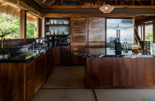 La Puntilla Villa | Grand 6BR Oceanfront Villa With Lush Jungle Views