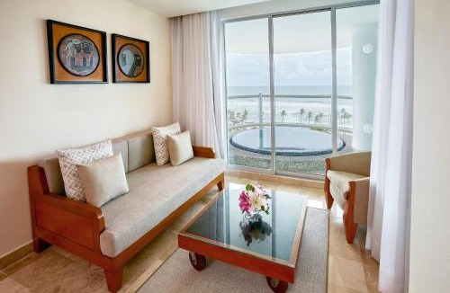 Playa Diamante Resort | Grand Ocean Breeze Acapulco