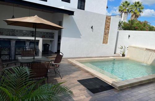 Merida Municipality House | Grande y cómoda casa con piscina y terraza