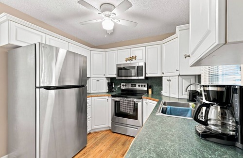 Lillington Apartment | Grateful Blue