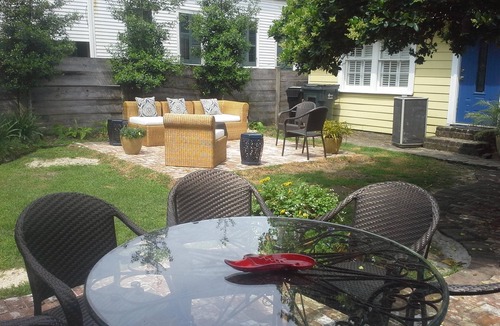 East Riverside House | Great location, Gorgeous house pet friendly perfect outdoor space! #21RSTR-13321