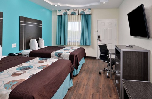 Spring Hotel | Great Relaxing Overnight Stay! 3 Spacious Units! Minutes Away to Old Town Spring