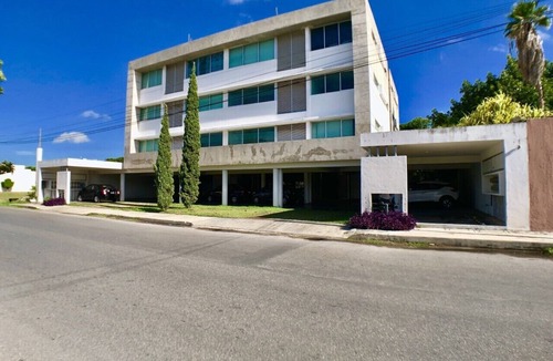 Merida Apartment | Greit location, free parking and coffee & tea