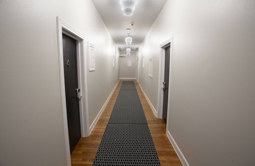 Tyler Hotel | Greyhound Inn - Accessible King Suite