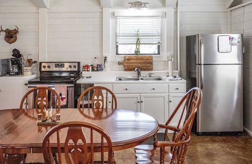 Hunt House | Guad is Good - Guadalupe River Cabin