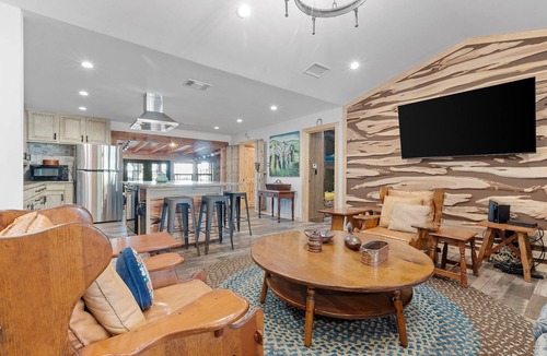 Kerrville House | Guadalupe Bluff Bunk House 5 Bedroom Home by RedAwning