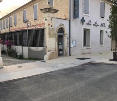 Vauvert Hotel | Hôtel Le Lys d'Or