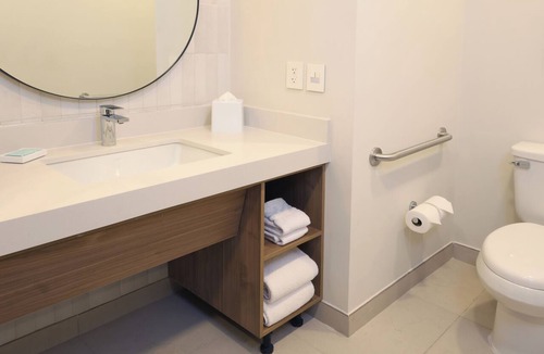 Monterrey Hotel | Hampton By Hilton Monterrey Tecnologico