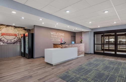 Williams Hotel | Hampton Inn By Hilton Williams