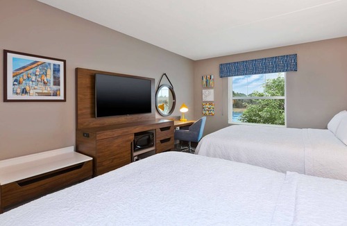Buzzards Bay Hotel | Hampton Inn Cape Cod Canal