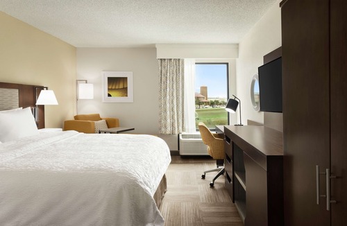 Southeast Houston Hotel | Hampton Inn Houston Hobby Airport