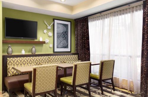 Deco Hotel | Hampton Inn Houston Willowbrook Mall