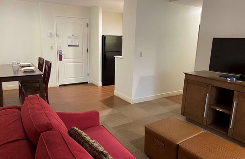 Bethlehem Hotel | Hampton Inn & Suites Bethlehem