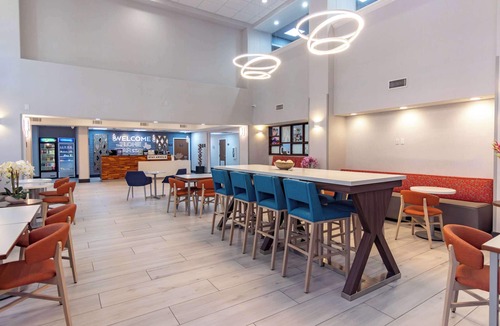 Denton Hotel | Hampton Inn & Suites Denton