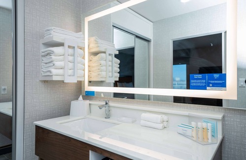 Sugar Land Hotel | Hampton Inn & Suites Houston Sugar Land