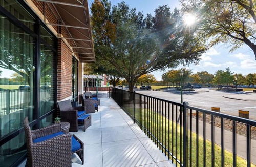 Keller Hotel | Hampton Inn & Suites Keller Town Center
