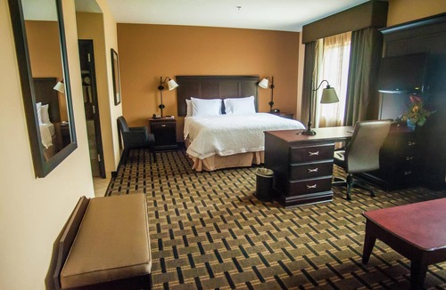 Palestine Hotel | Hampton Inn & Suites Palestine