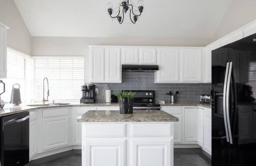 San Antonio House | Heated Pool, Spa, and Pet-Friendly Relaxing Retreat Near SeaWorld!
