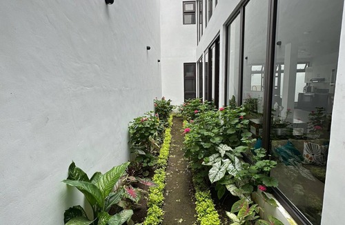 Jocotenango House | Hermosa casa, con Parqueo propio, Ideal para pasar momentos en familia o pareja.