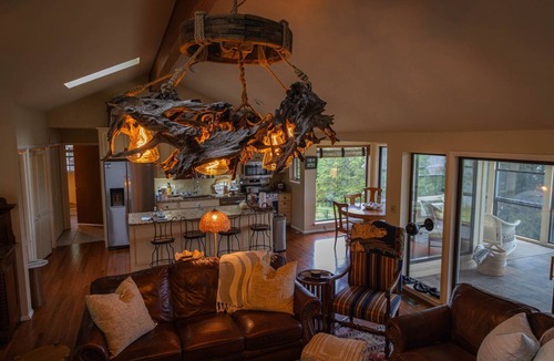 Lowell House | Hickory Haven-Direct Lake Access-Furnished Patio