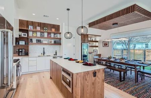 Chestnut House | High End 4 BDRM Downtown Home w/POOL Close to Hot Spots!