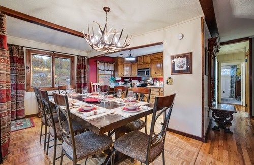 Cascade-Chipita Park Cabin | Hikers Hideaway | Foosball & Darts | Pet Friendly