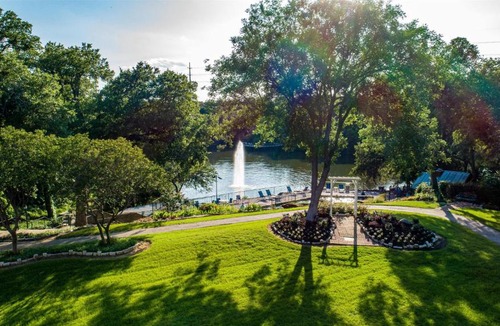 Grapevine Hotel | Hilton DFW Lakes Executive Conference Center