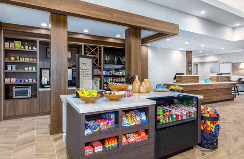 Northeast Heights Hotel | Hilton Garden Inn Albuquerque/Journal Center