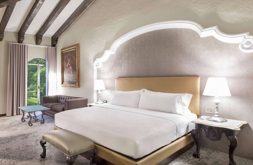 Guatemala City Hotel | Hilton Guatemala City