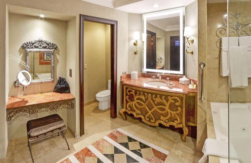 Guatemala City Hotel | Hilton Guatemala City, Guatemala
