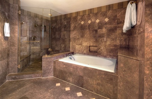 Westchase Hotel | Hilton Houston Westchase