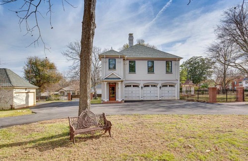 Tyler Apartment | Historic Charnwood Guest House- 1 Mile to Downtown