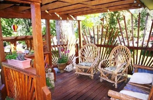 Glendale Bed & Breakfast | Historic Smith Hotel B&B