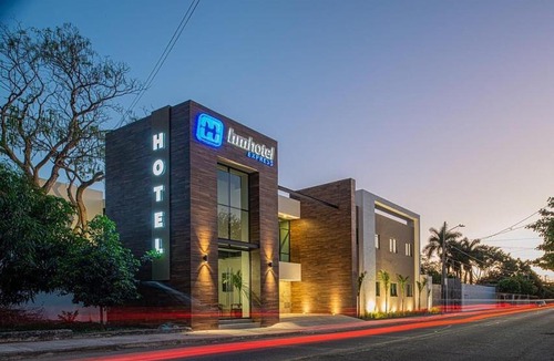 Colima Hotel | Hm Express