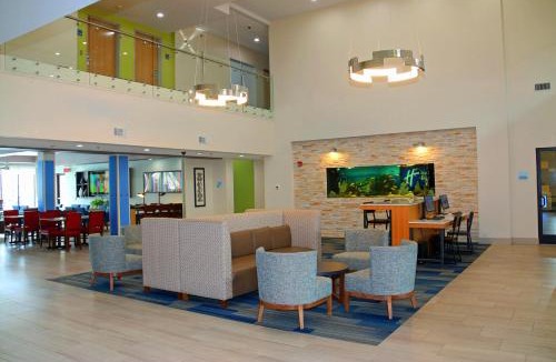 South Padre Island Resort | Holiday Inn Express Hotel and Suites South Padre Island by IHG