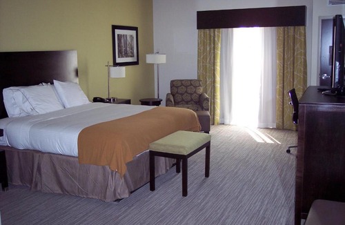 Conway Hotel | Holiday Inn Express Conway by IHG