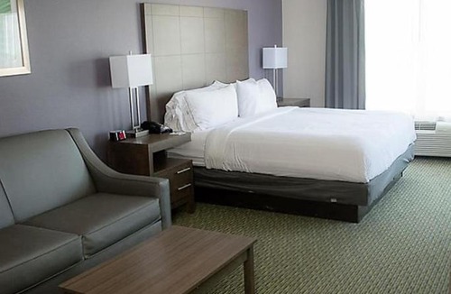 Port Aransas Hotel | Holiday Inn Express Hotel and Suites Port Aransas/Beach Area by IHG