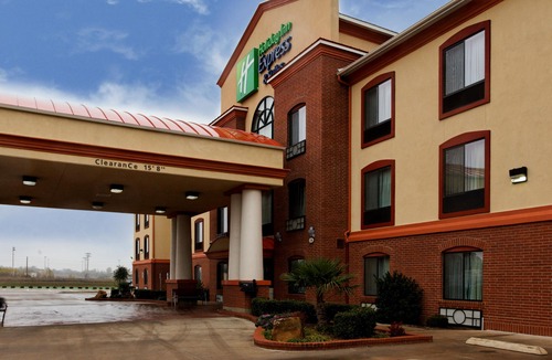 Burleson Hotel | Holiday Inn Express Hotel & Suites Burleson/Ft. Worth, an Ihg Hotel