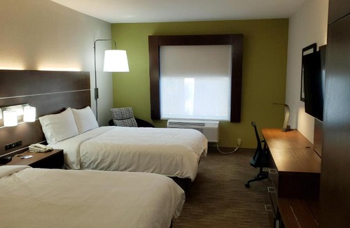 Weslaco Hotel | Holiday Inn Express Hotel and Suites Weslaco by IHG