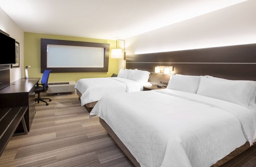 DeSoto Hotel | Holiday Inn Express Hotel & Suites Dallas South - Desoto by IHG